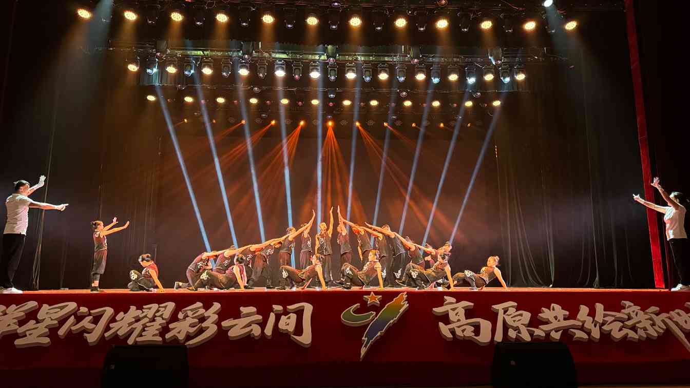 云南群众文艺展演惠民演出同步直播(图3)