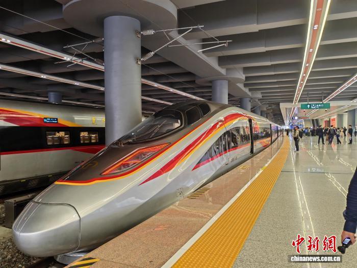 广东两重点高铁线路开通 “轨道上的大湾区”添动能 - 耀途希冀旅游网