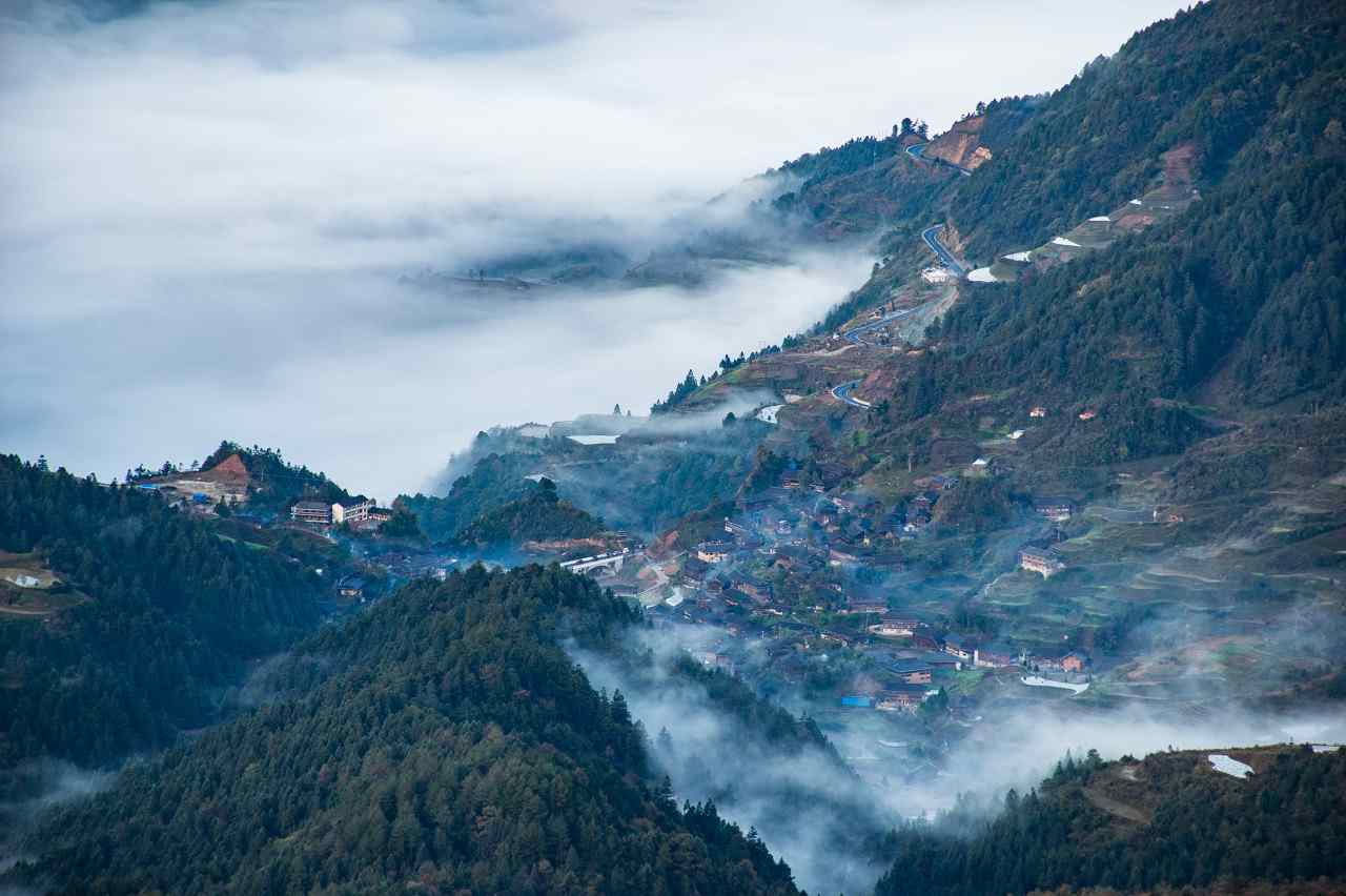 苗岭桂冠上的宝石 - 耀途希冀旅游网