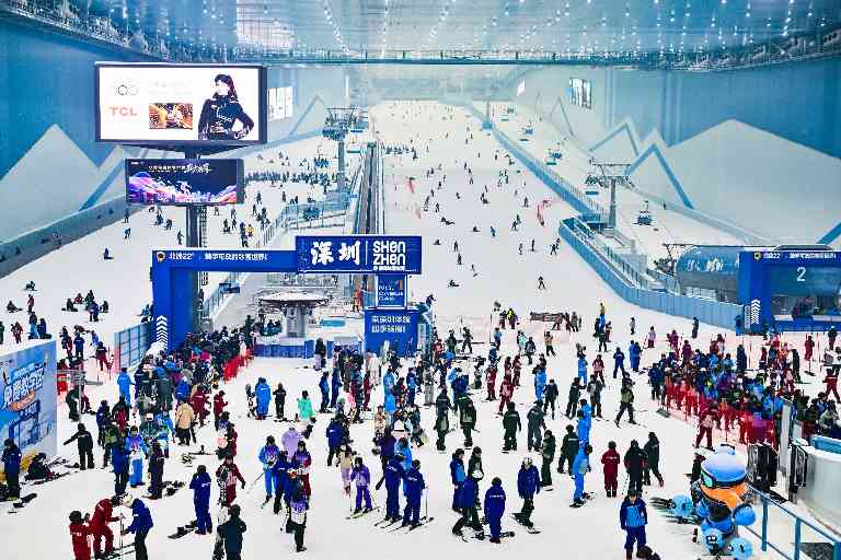 滑雪上瘾?去“大冰箱”吧!(图1) 滑雪上瘾?去“大冰箱”吧!(图1)