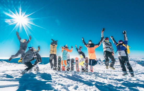 北疆南疆共绘“热雪”新版图(图1)