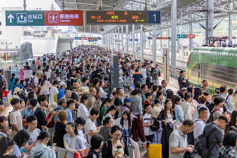 云南铁路今年以来发送旅客突破1亿人次 - 耀途希冀旅游网