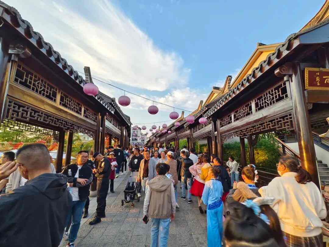蟠龙天地古镇改造案例 城市更新与文旅融合之道 - 耀途希冀旅游网