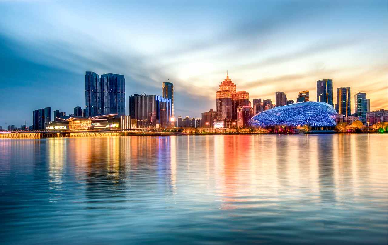 大连冬泳公开赛热动寒冬，尽享竞技与嘉年华欢乐 - 耀途希冀旅游网
