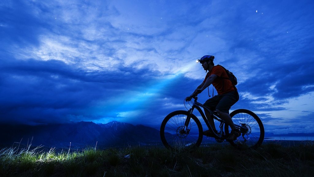 多所高校为“夜骑开封”降温 当地景区迎承载极限 - 耀途希冀旅游网