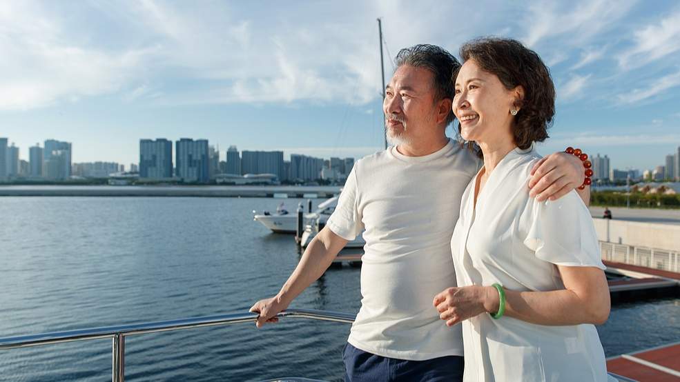 年轻人跟老年团出游成新趋势 错峰出行享受高性价比旅程 - 耀途希冀旅游网