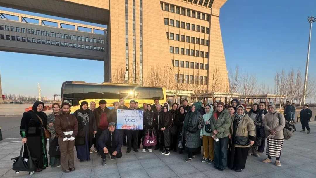 跨境游持续升温 “China Travel”吸引中亚游客 - 耀途希冀旅游网