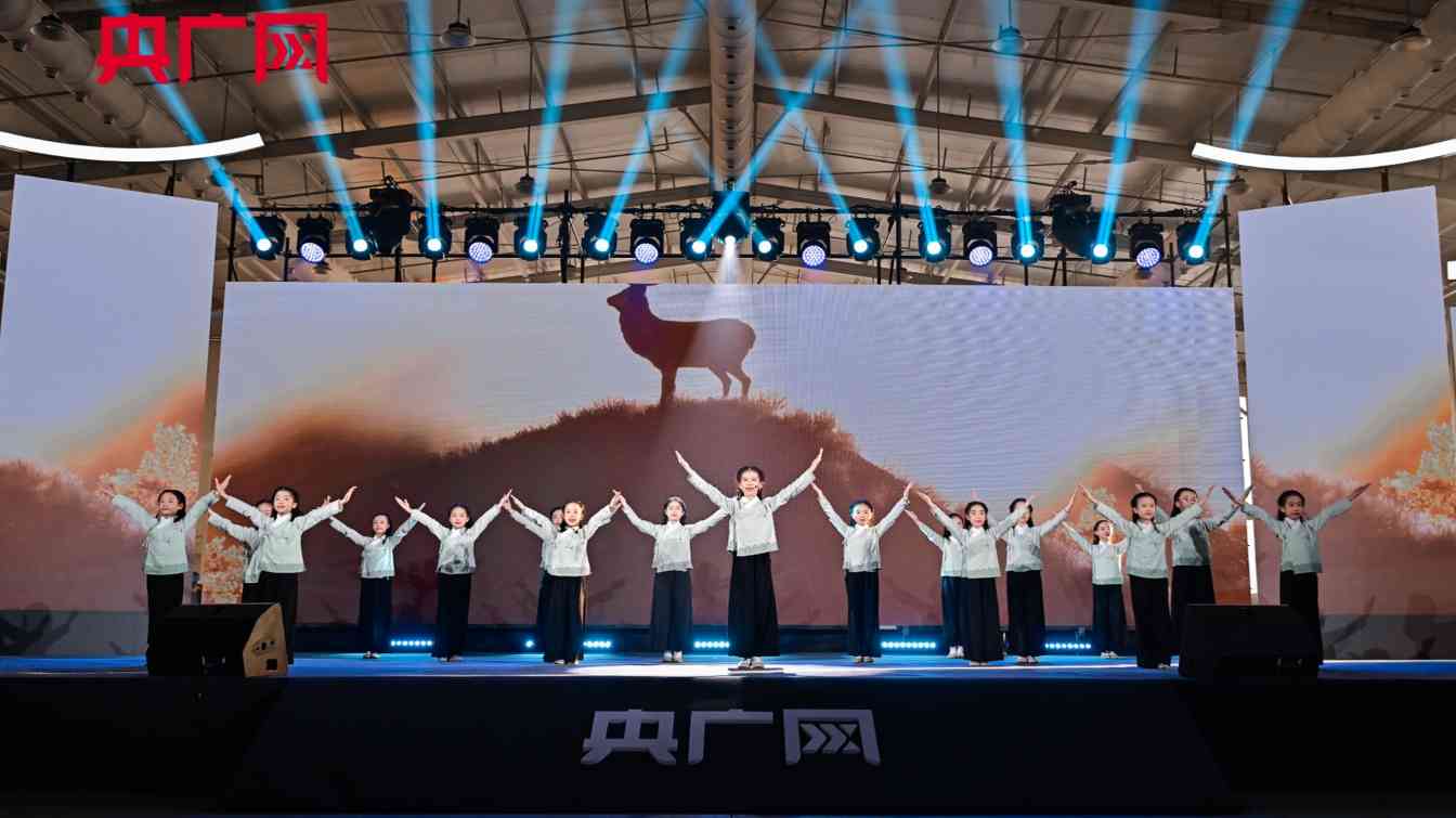诗歌育人 追求美好灵魂经典传承 - 耀途希冀旅游网